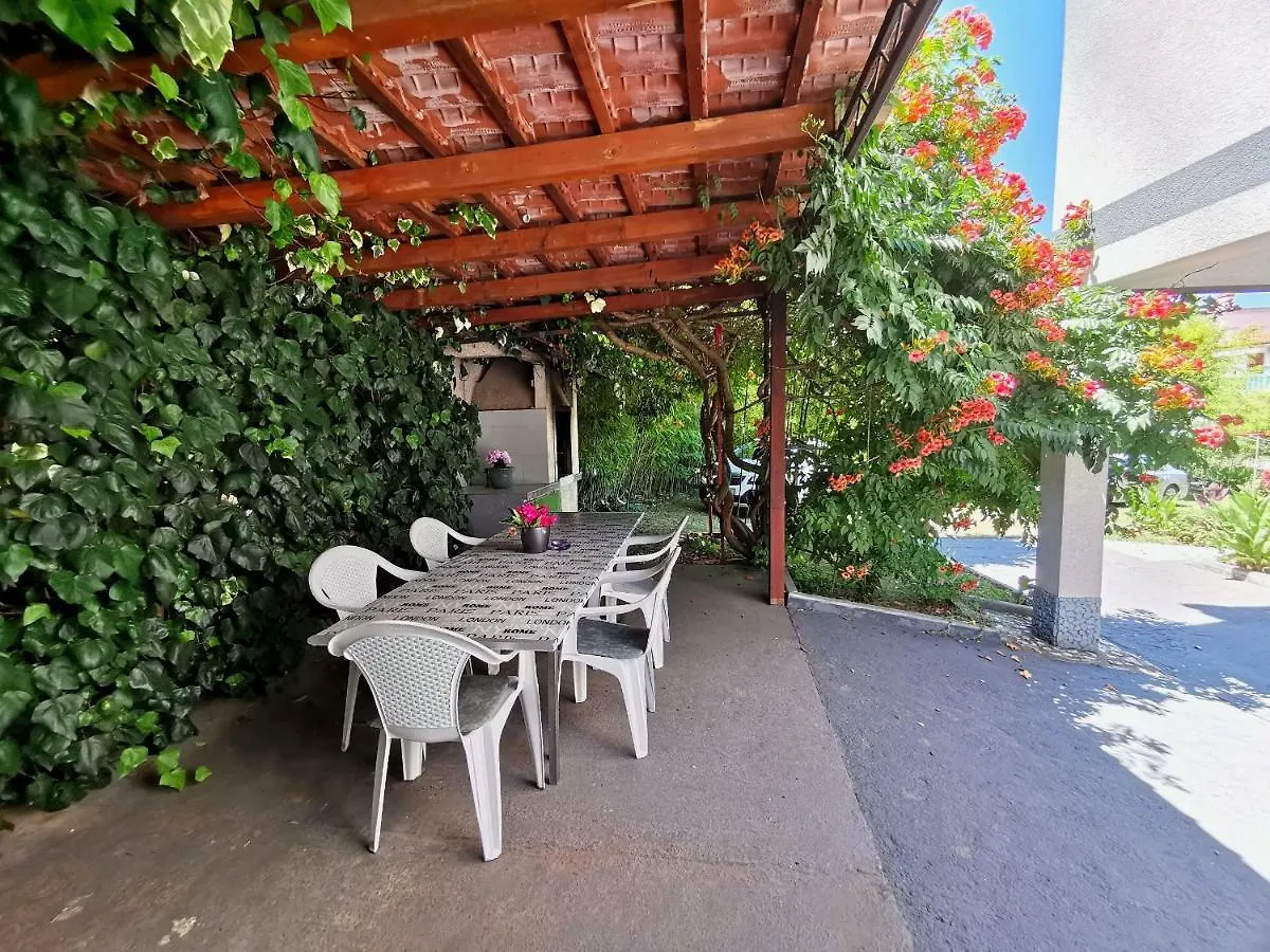 Apartment Apartmani Andrea Pula